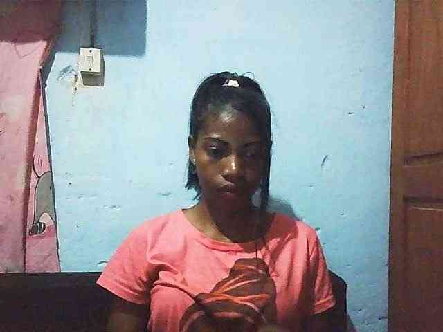Honey699 webcam