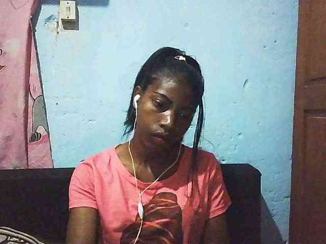Honey699 webcam