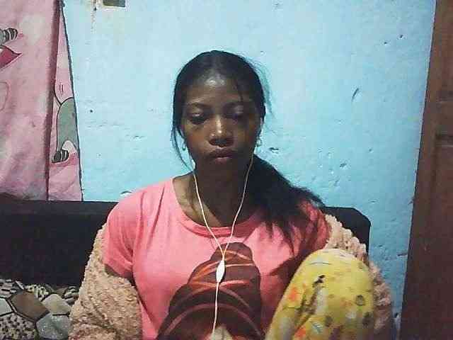 Honey699 webcam