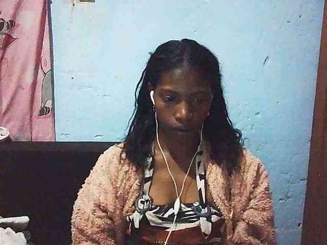 Honey699 Live Webcam on BongaCams