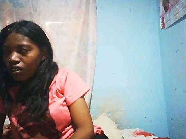 Honey699 webcam