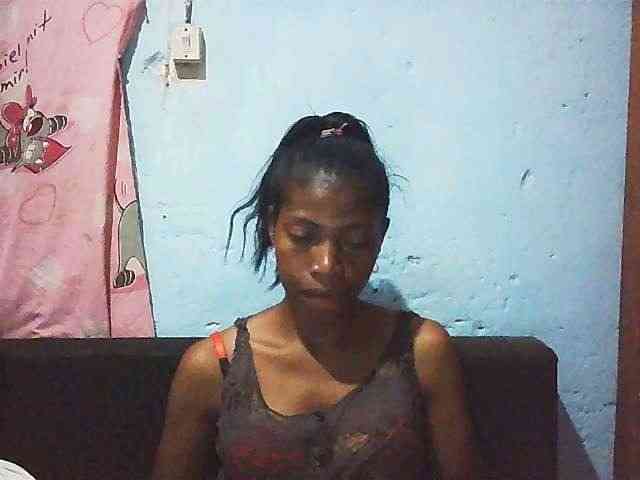 Honey699 webcam