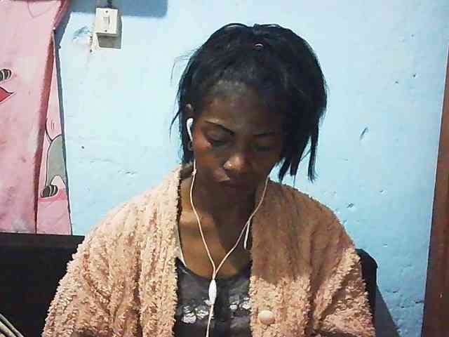 Honey699 webcam