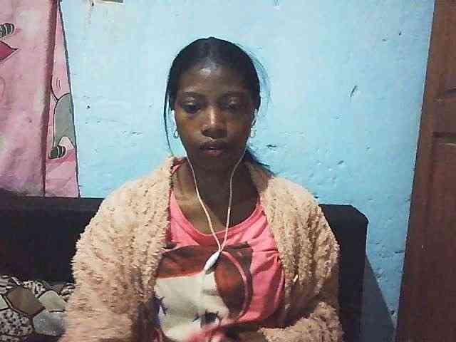 Honey699 webcam