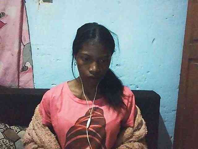 Honey699 webcam