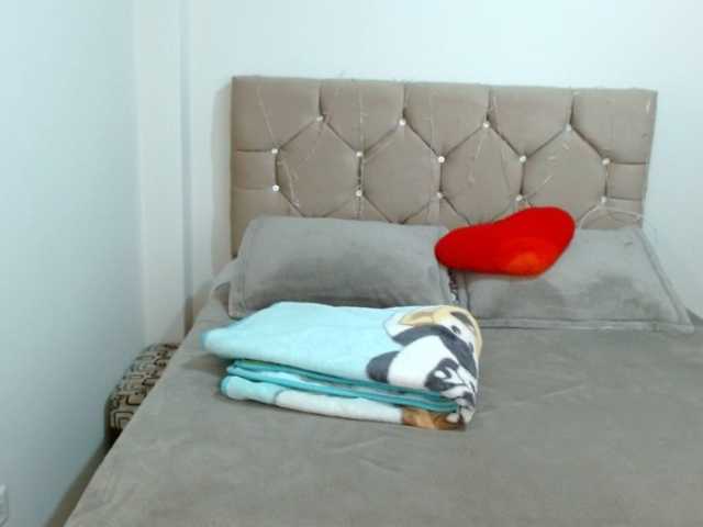 snow4777's BongaCams show and profile