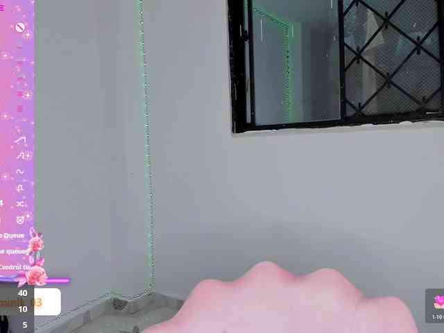 Jazmin-Kitana webcam