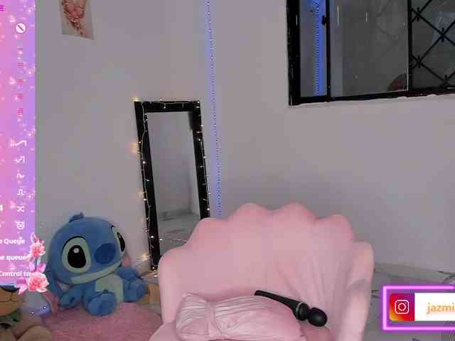 Jazmin-Kitana webcam