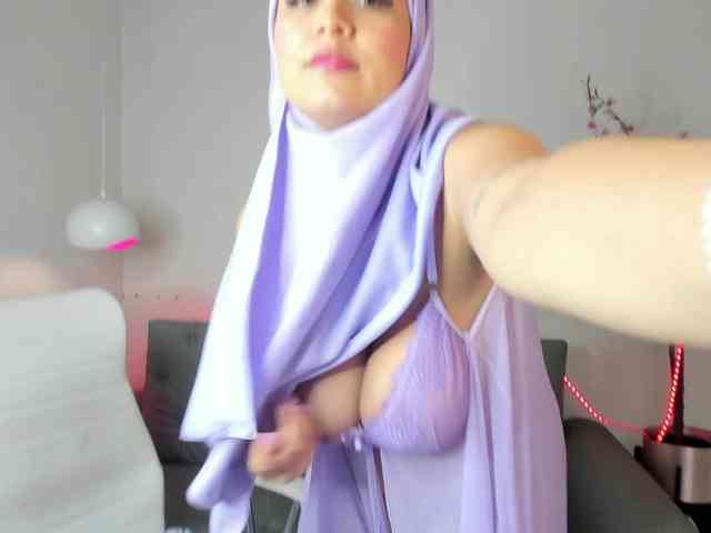 Jazmin-Kitana webcam