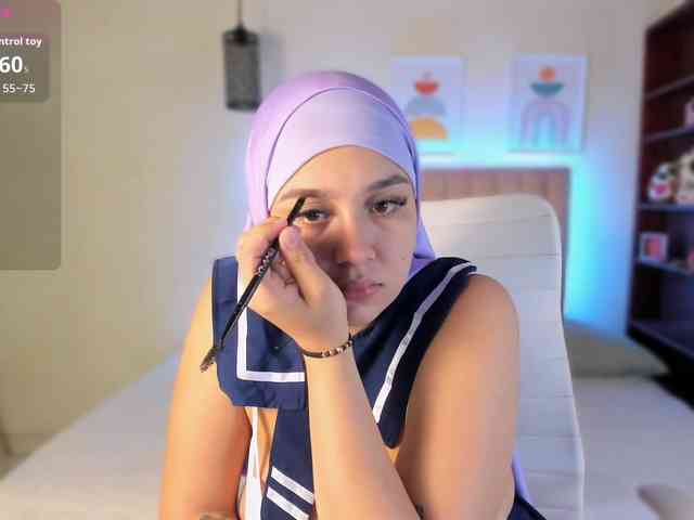 Jazmin-Kitana webcam
