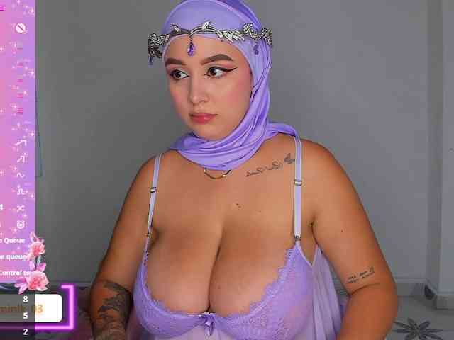 Jazmin-Kitana webcam