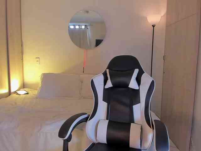 AnabelWolf webcam