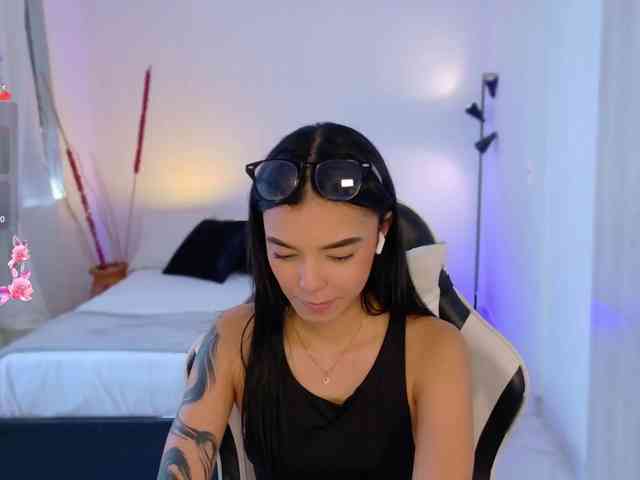 AnabelWolf webcam