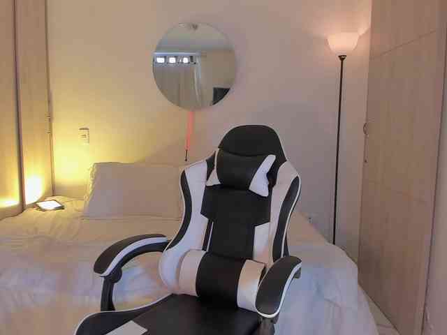 AnabelWolf webcam