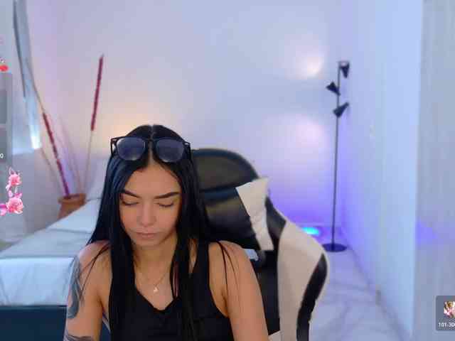 AnabelWolf webcam