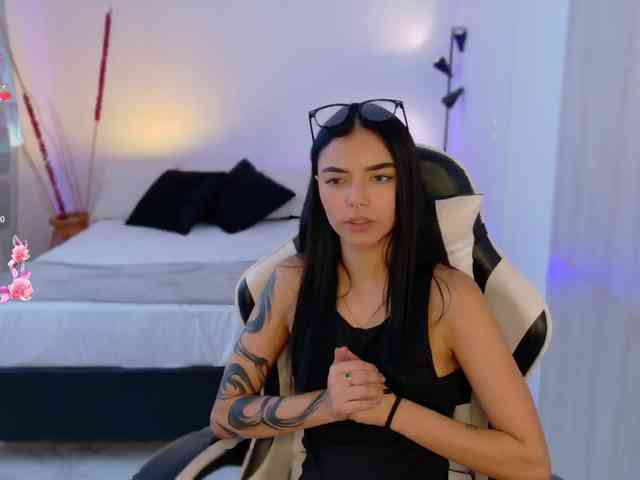AnabelWolf webcam