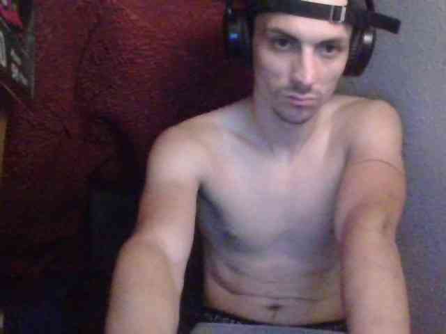 DaddyBandzz69 Live Webcam on BongaCams