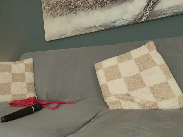 AnneBlueeyes's BongaCams show and profile