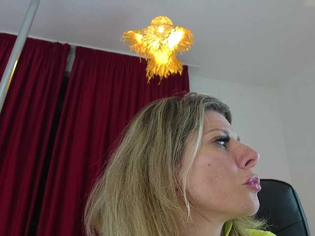 Preview of anneblueeyes