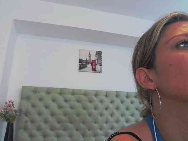 AnneBlueeyes webcam
