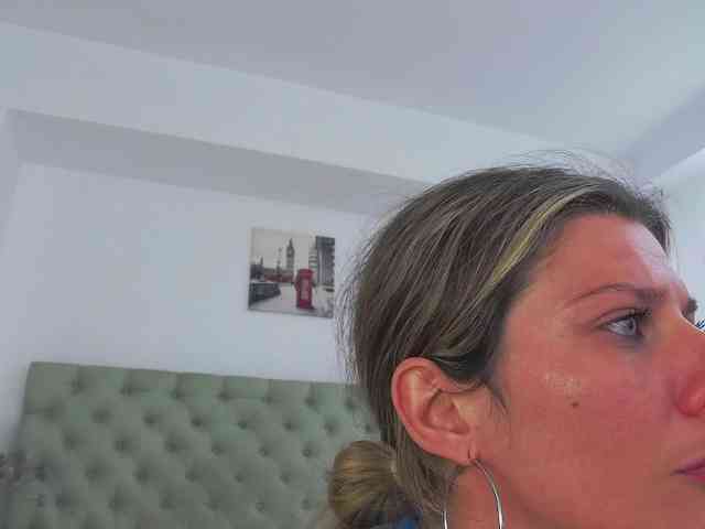 AnneBlueeyes webcam