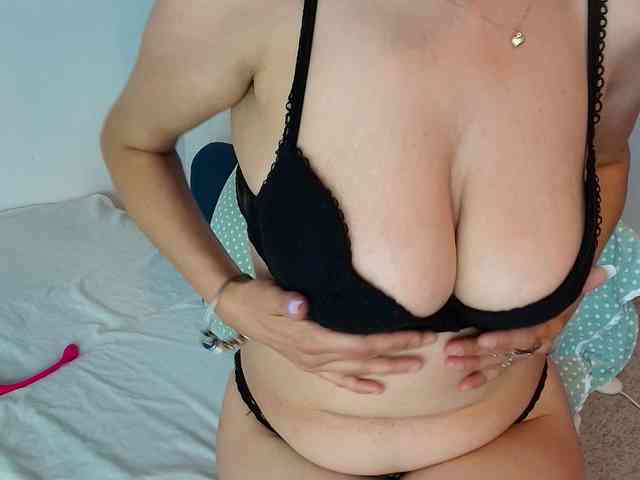 AnneBlueeyes webcam