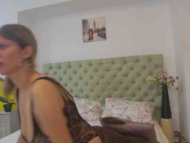 AnneBlueeyes webcam