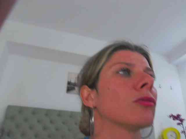 AnneBlueeyes webcam