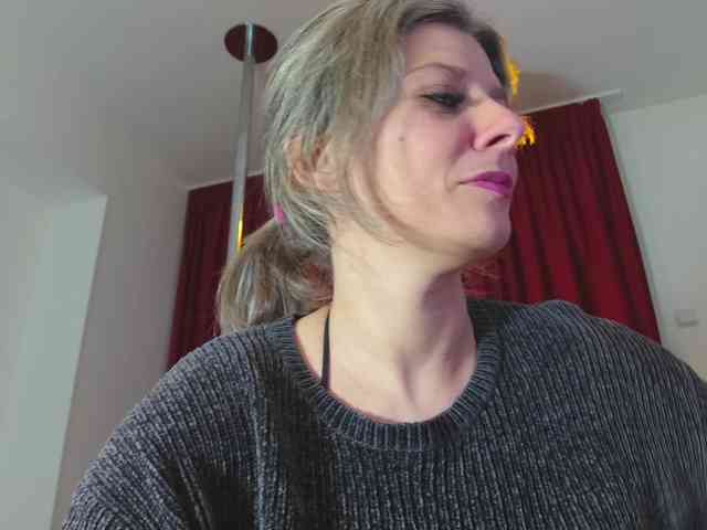 AnneBlueeyes AnneBlueeyes