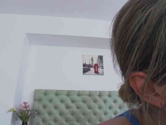 AnneBlueeyes webcam