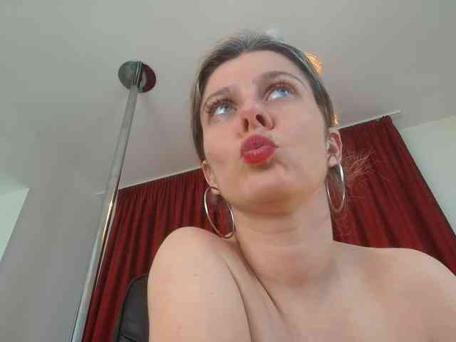 AnneBlueeyes webcam