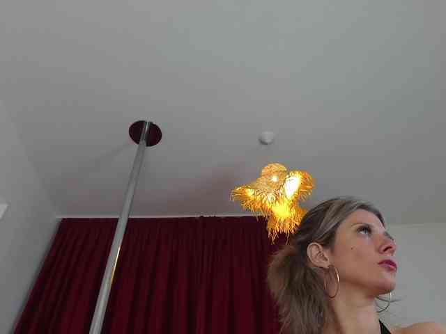 AnneBlueeyes AnneBlueeyes