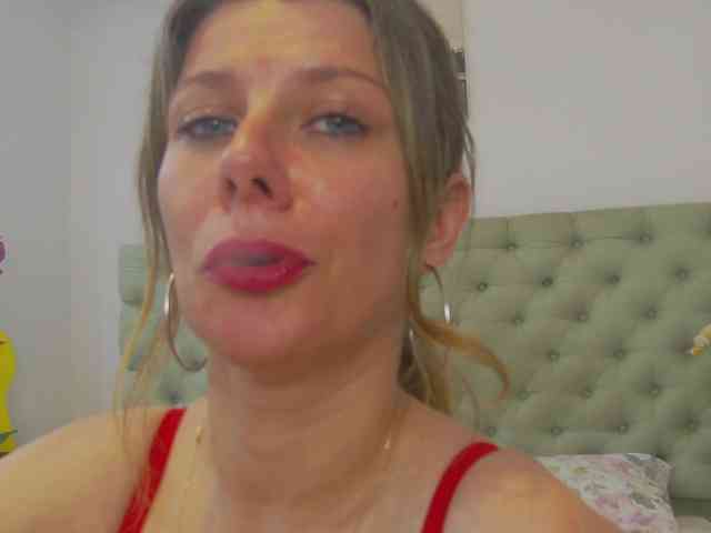 AnneBlueeyes webcam