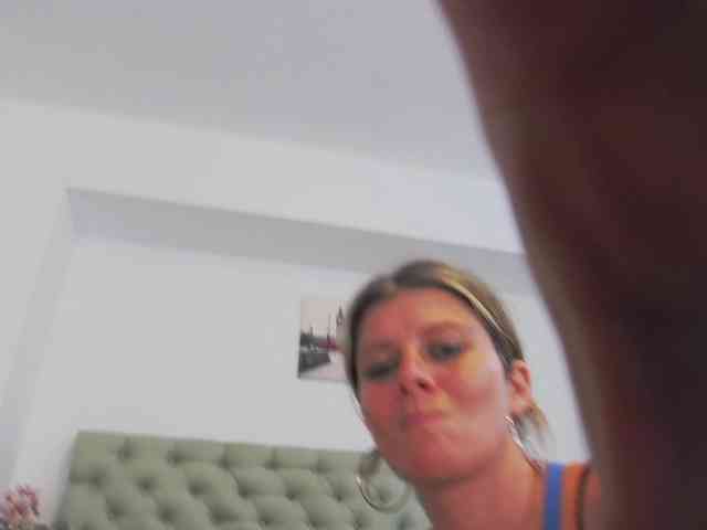 AnneBlueeyes webcam