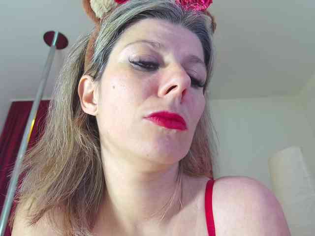 AnneBlueeyes AnneBlueeyes