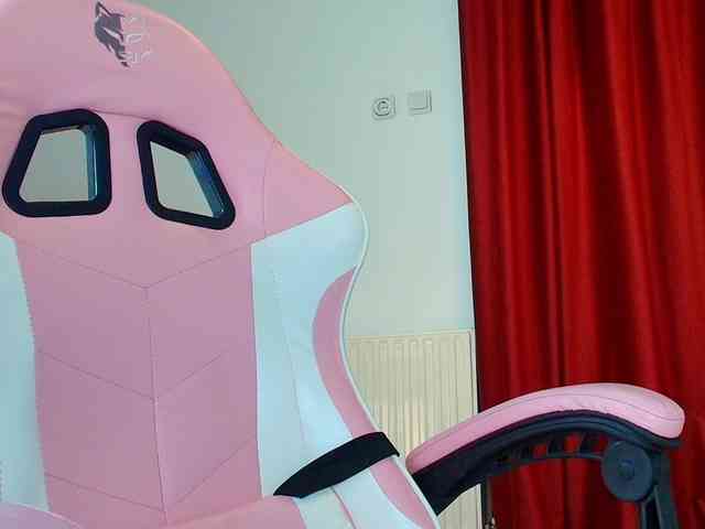 AnneBlueeyes Live Webcam on BongaCams