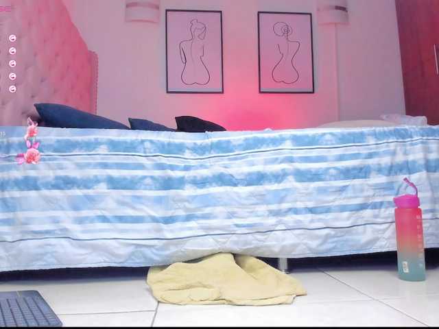 Yiovanna's BongaCams show and profile