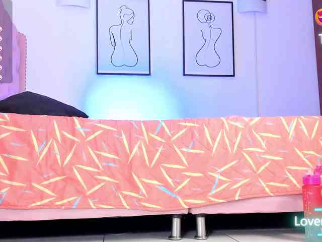 Yiovanna webcam