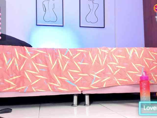 Yiovanna webcam
