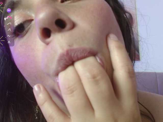 Hellen-star's BongaCams show and profile