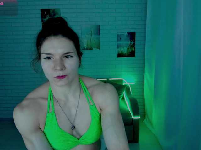 Lisa-Ray's BongaCams show and profile