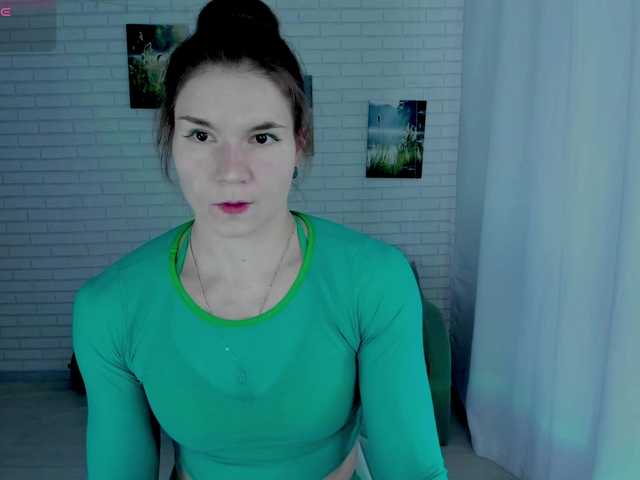 Lisa-Ray's BongaCams show and profile