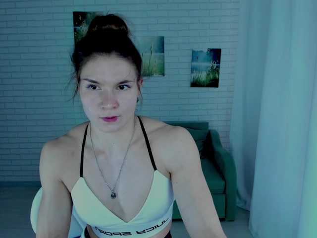 Lisa-Ray's BongaCams show and profile