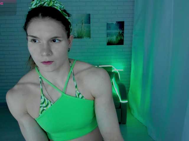 Lisa-Ray's BongaCams show and profile