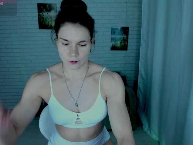Lisa-Ray's BongaCams show and profile