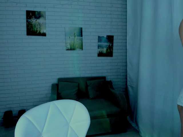 Lisa-Ray's BongaCams show and profile