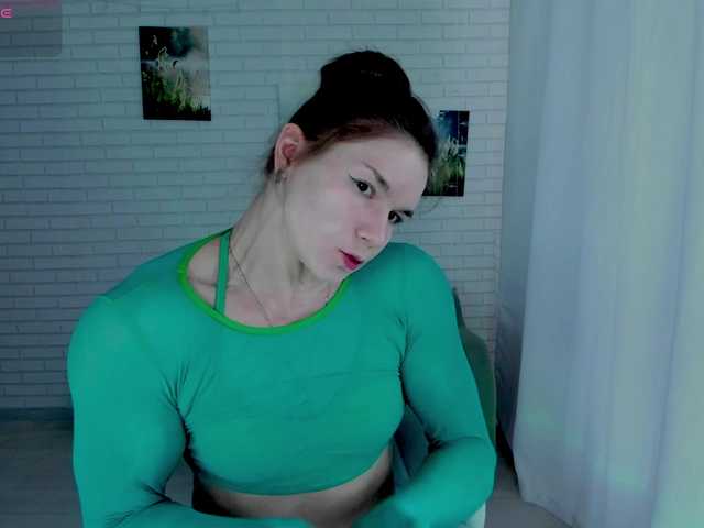 Lisa-Ray's BongaCams show and profile