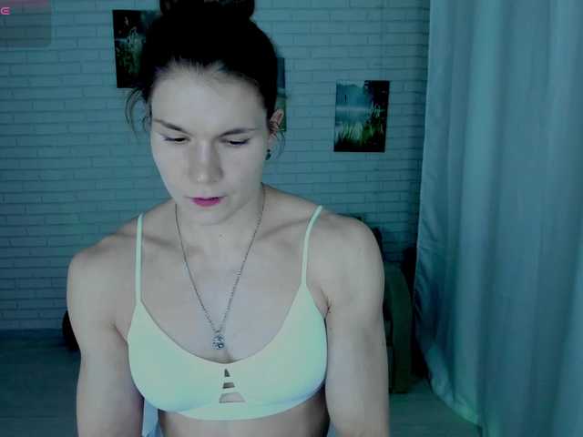 Lisa-Ray's BongaCams show and profile