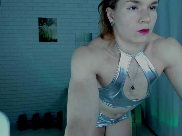 Lisa-Ray's BongaCams show and profile