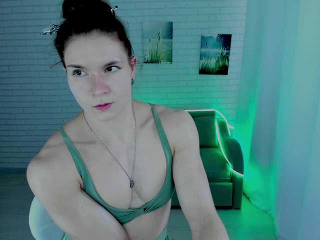 Lisa-Ray's BongaCams show and profile